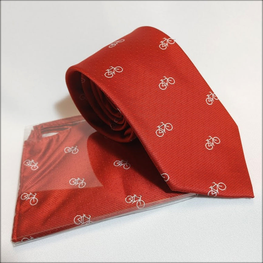 CORBATA Y PAÑUELO