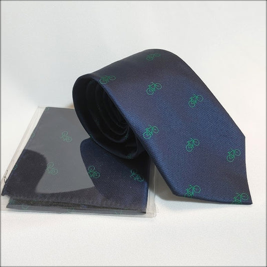 CORBATA Y PAÑUELO